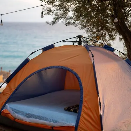 Blue In Borsh, Vlore キャンプ場 ボルシュ
