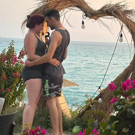 Blue In Borsh, Vlore