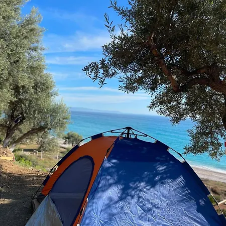 キャンプ場 Blue In Borsh, Vlore *