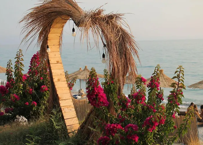 Blue In Borsh, Vlore Camping *